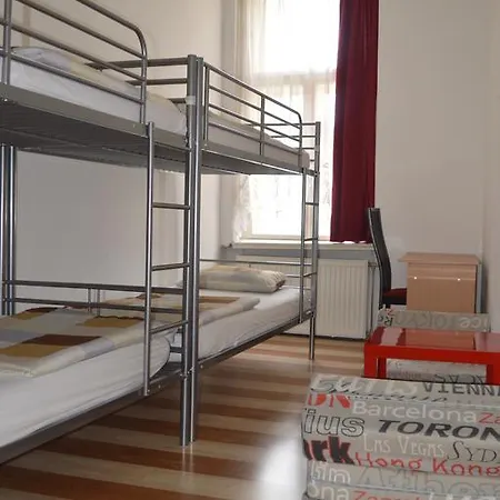 Hostel 66